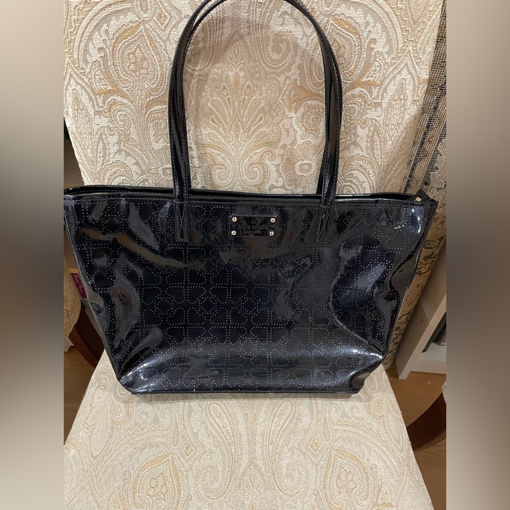 Kate Spade Elegant Black Tote Bag in patent leather
